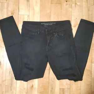 Women's Distressed Denim Jegging